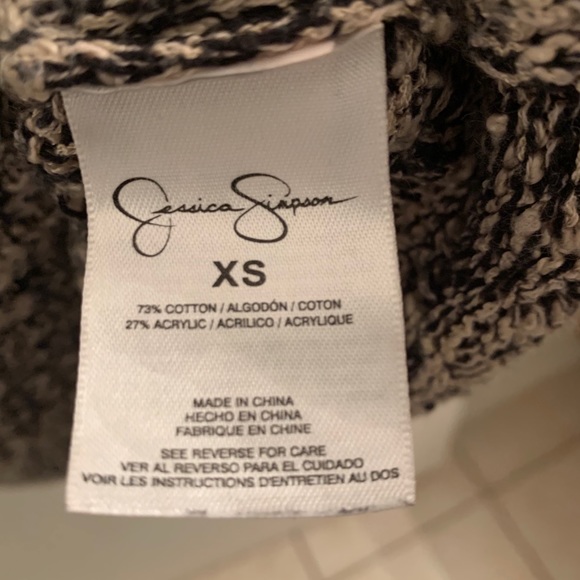 Tan & black sweater - Picture 4 of 4